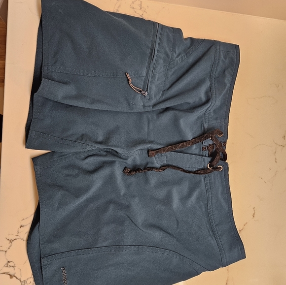 Patagonia Shorts - Picture 2 of 3